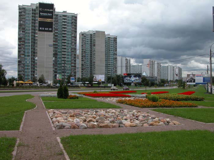 Рублевское шоссе фото. Рублёвское шоссе Москва. Районы на Рублевском шоссе. Крылатское футбольное Рублевское шоссе. Рублевское шоссе район Москвы.