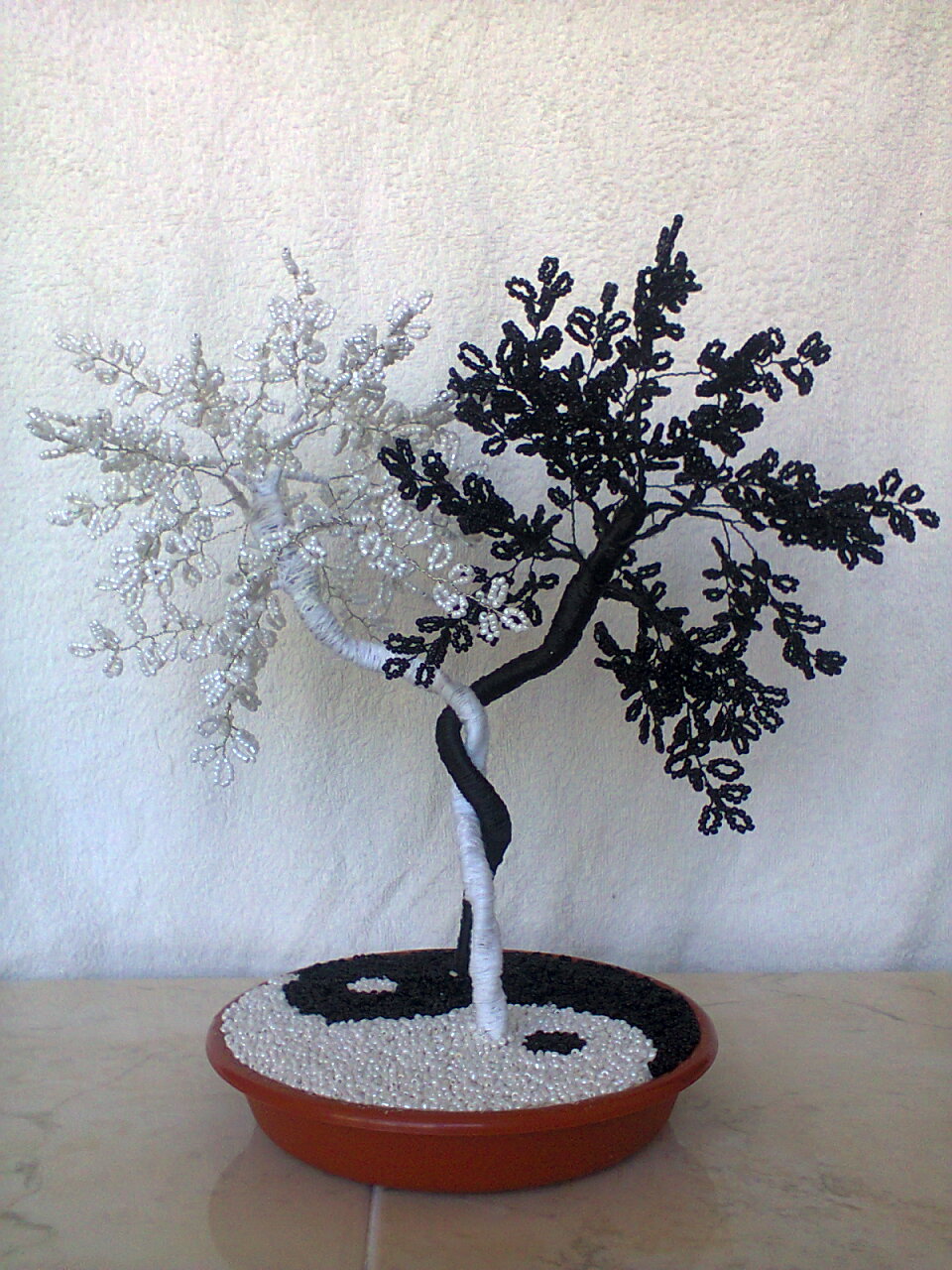 Дерево «Инь-Янь» в технике бисероплетение