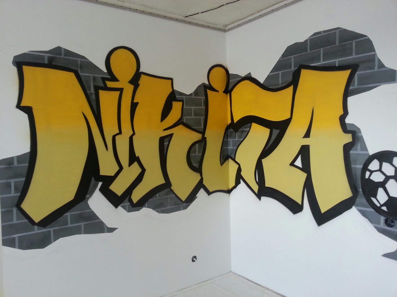 Консоль граффити к детской комнате