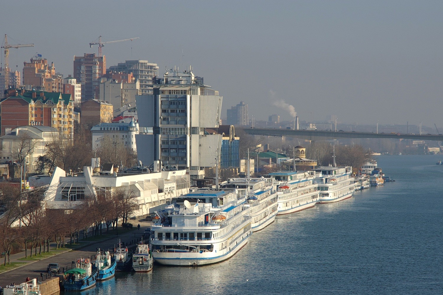 Город ростов на дону 2019. Ростов на Дону Дон. Набережная Ростова-на-Дону. Ростов на Дону река. Город Ростов на Дону река Дон.